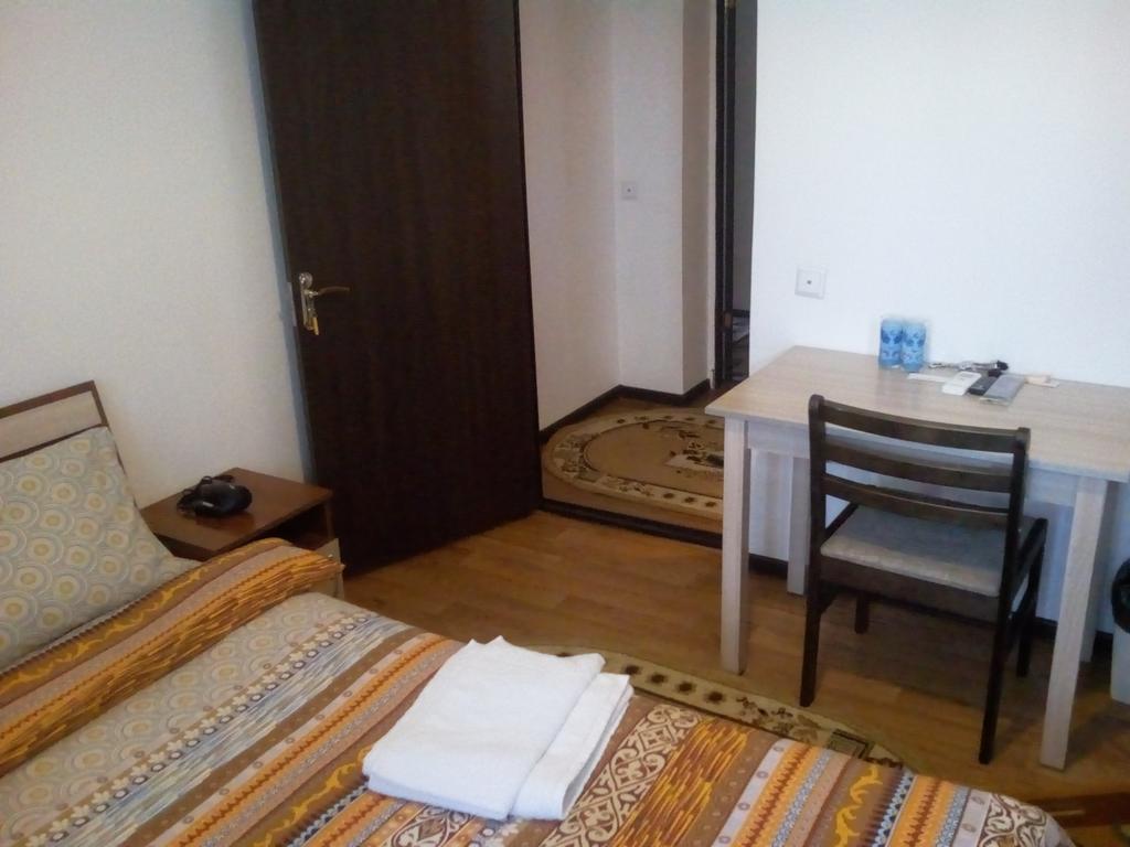 Nursat Guest House Astana Dış mekan fotoğraf